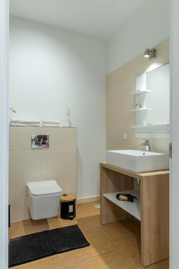 Atlas Unirii: Upscale Flats In The Heart Of Bucharest! Exterior foto